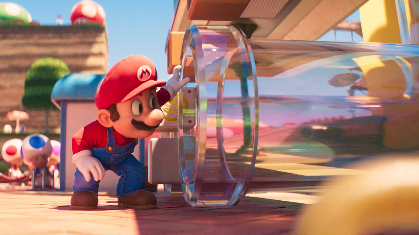 ماریو در انیمیشن The Super Mario Bros. Movie به داخل لوله شفاف نگاه می‌کند